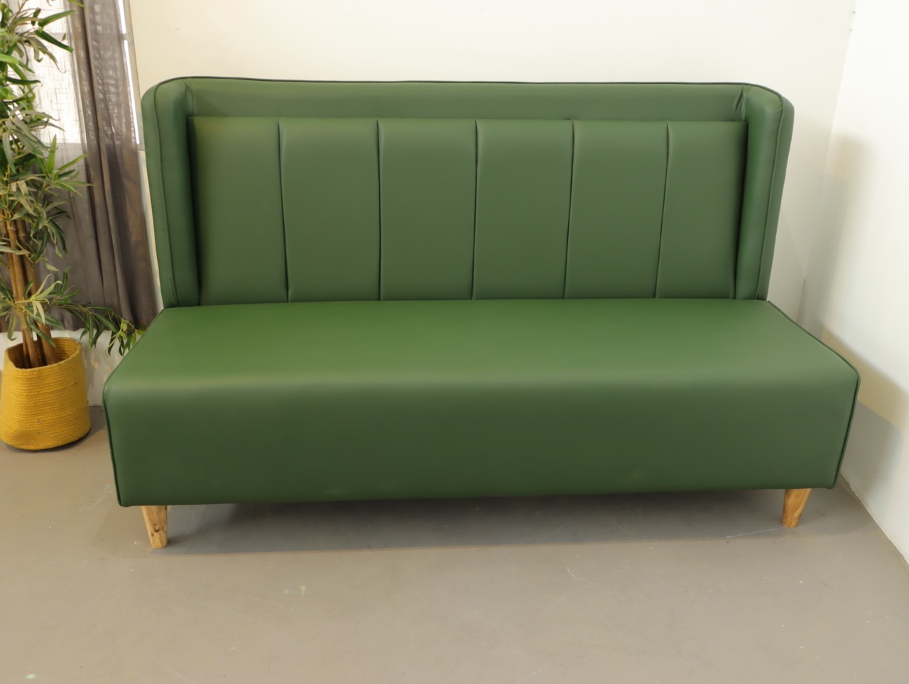 Kratu Three Seater